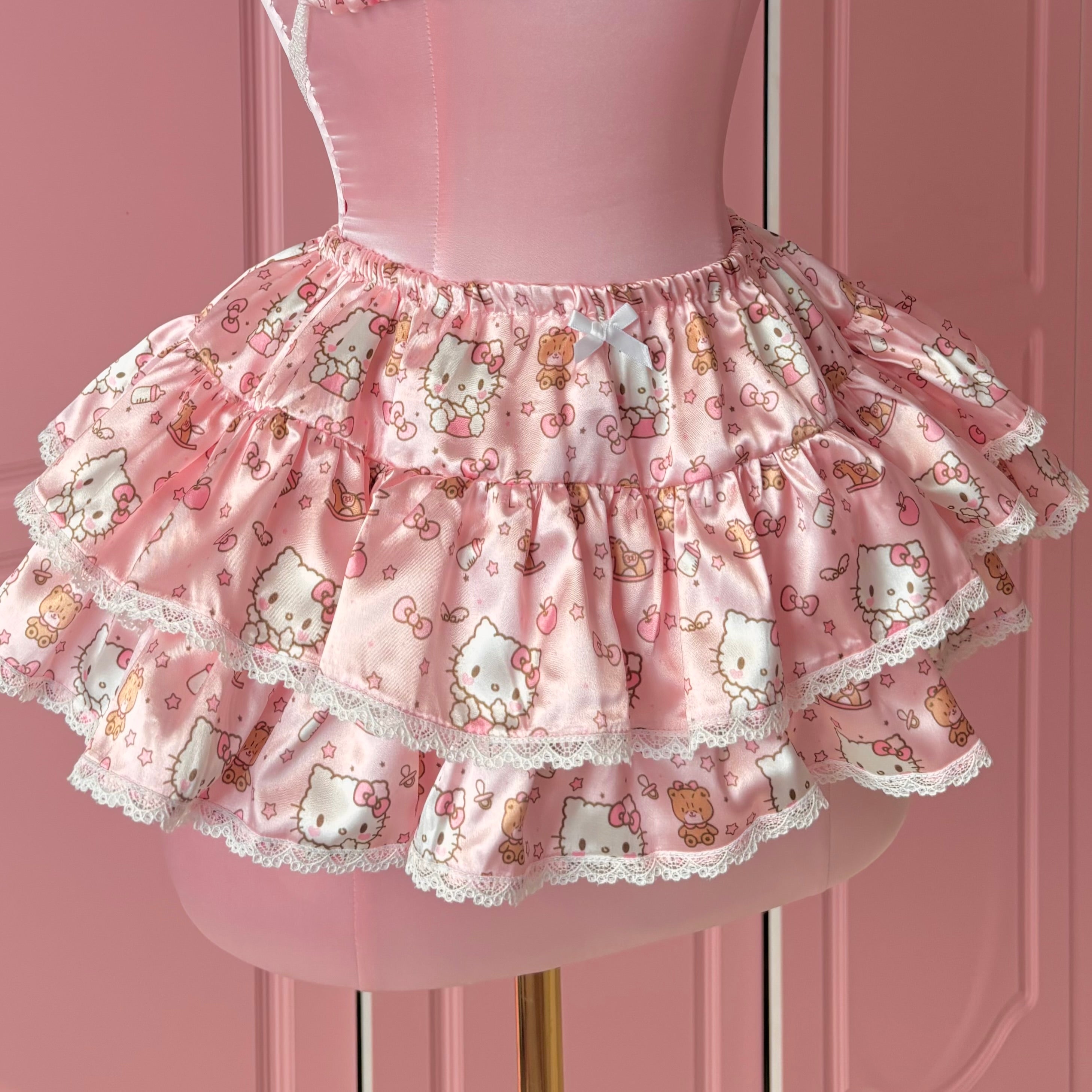 Hello Kitty Milk Latte Satin Set