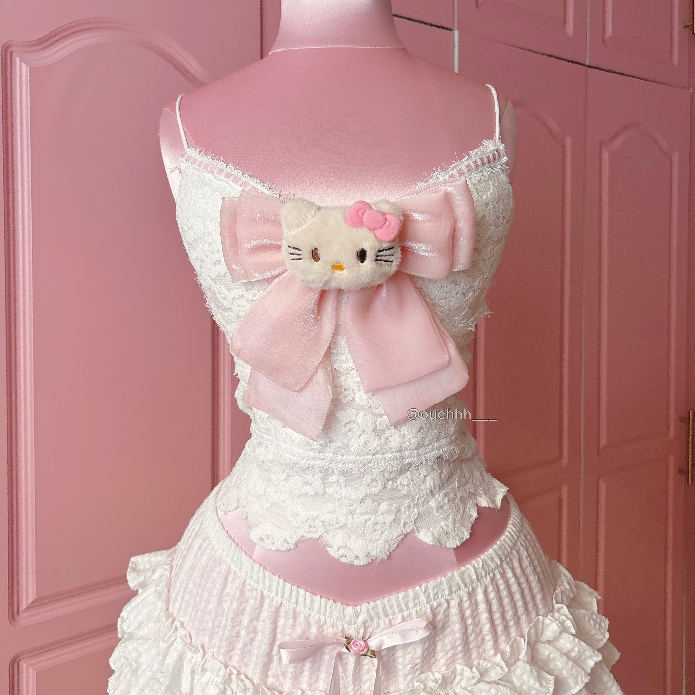 Dreamland Kitty Bow Lace Cami Top (White)