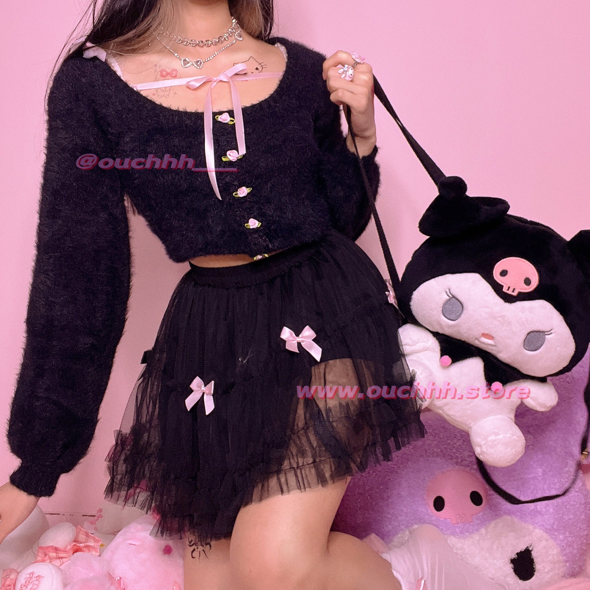 Rose Garden Fluffy Sweater (Black)