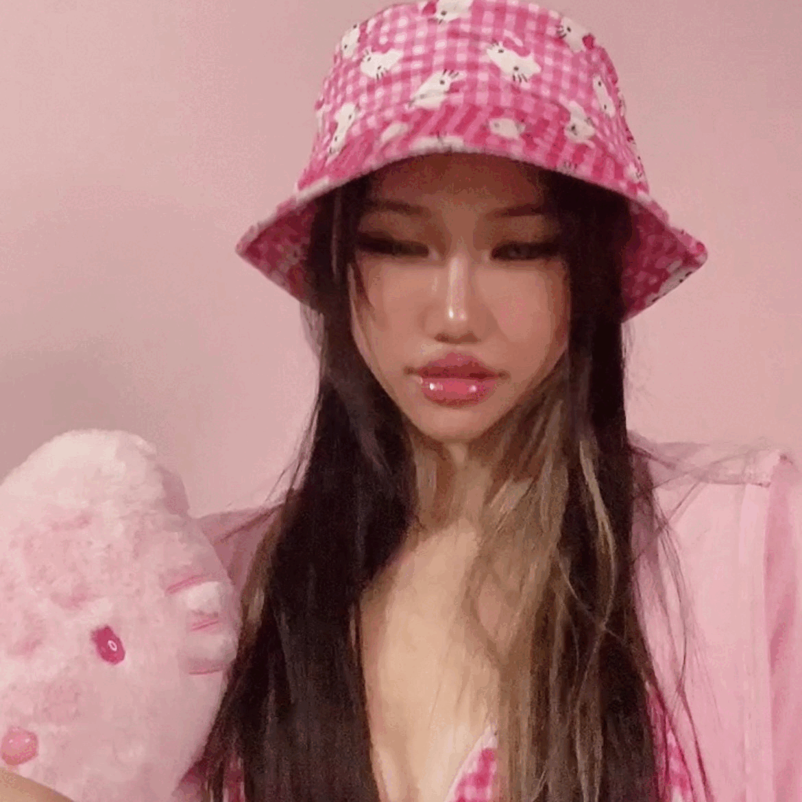 Beach Picnic Gingham Kitty bucket hat