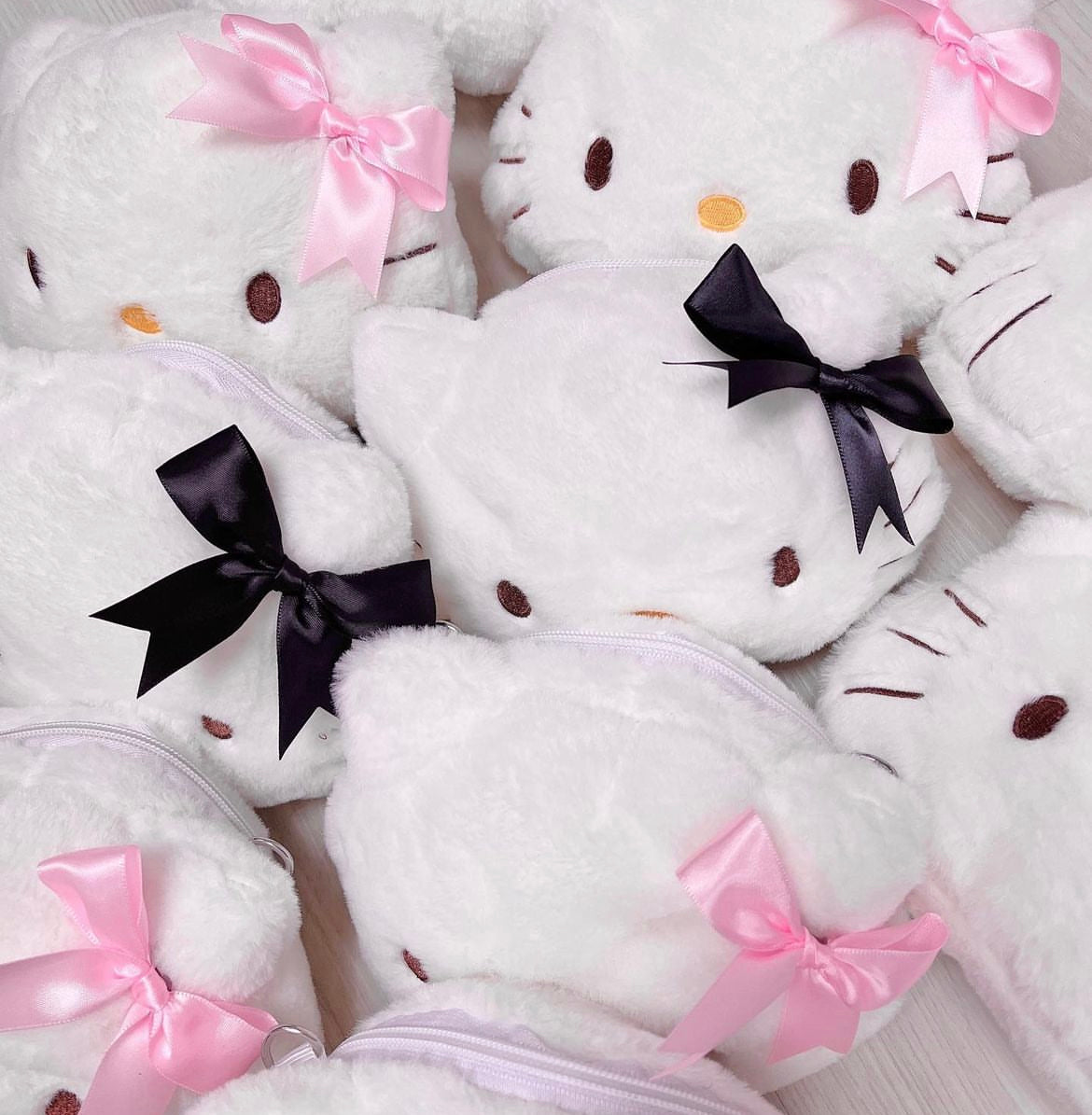 Kitty Plush Chained Bag (Pink + Black Ribbons)